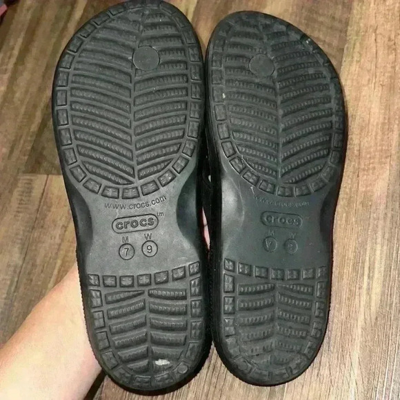 Crocs Classic Animal Remix Fit Flop Sandals Black Leopard Unisex Adult W9/M7 EUC - Picture 4 of 5